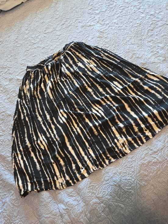 painted threads Dresses & Skirts - painted threads Black and Cream Striped A-Line Skirt Size L!